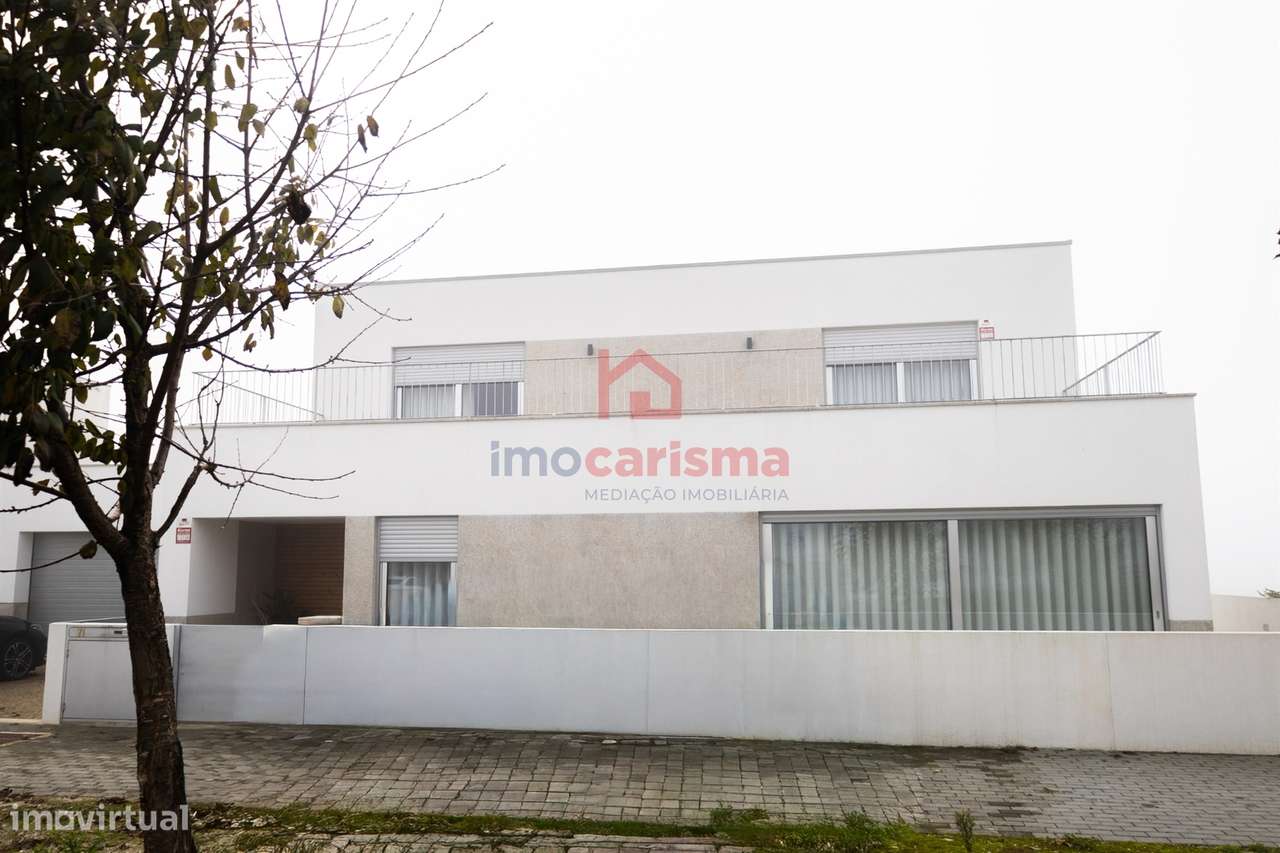 Moradia de Luxo T3 em Mancelos, Amarante-39