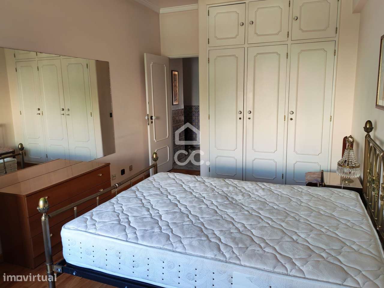 Apartamento T2 com varanda em Penha de França, Lisboa-5