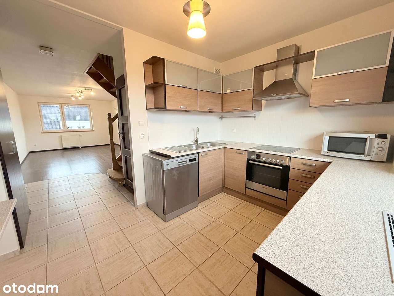 3 pok, dwupoziomowe, balkon, komórka lok, bez%-1