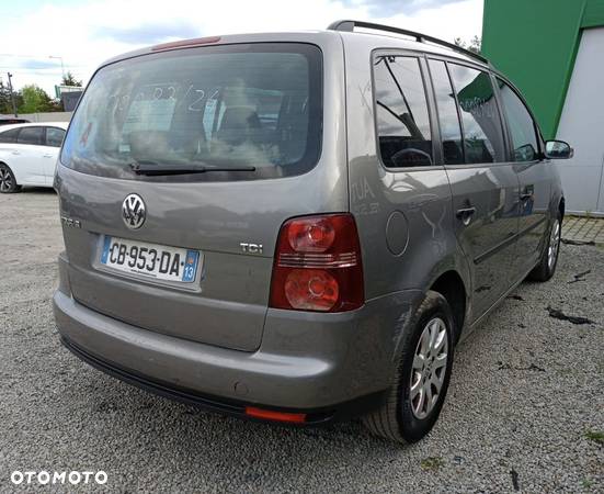 Volkswagen Touran - 6