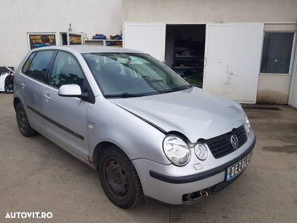 Dezmembrari Volkswagen Polo 1.2 2005 - 1