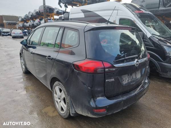 Dezmembrez Opel Zafira C 2015 motor 2.0cdti  136cp cod A20DT usa portiera stanga dreapta fata spate bara capota far trager stop 7 locuri scaune navigatie dezmembrari - 3