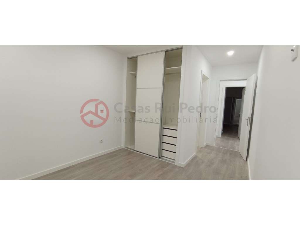 Apartamento T1 com Quintal, Barreiro - Grande imagem: 5/22