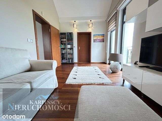 Luksusowy budynek jednorodzinny z piękną działką.-8