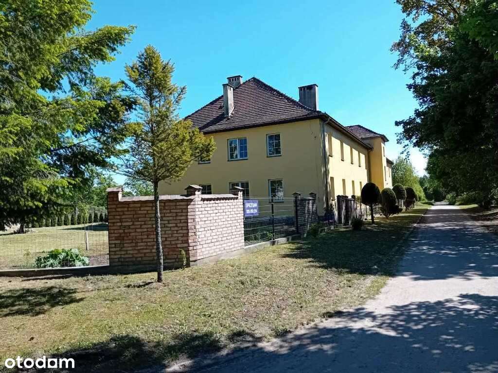 Duży budynek na sprzedaż. Idealny pod inwestycje.-6