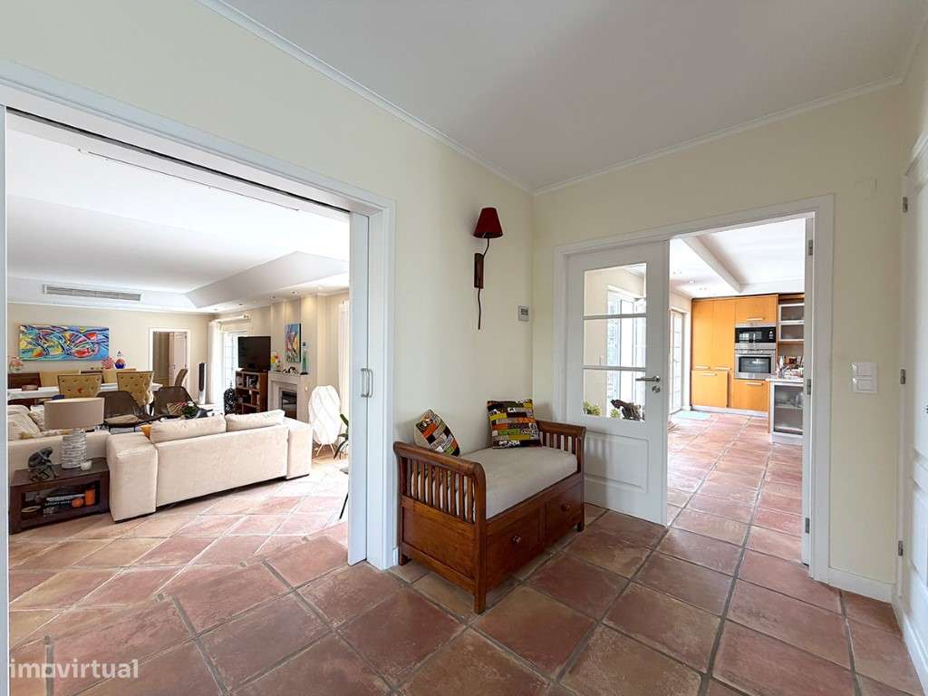 Moradia com Piscina, lote de 865 m2, a vendas nas Casas de Azeitão-12