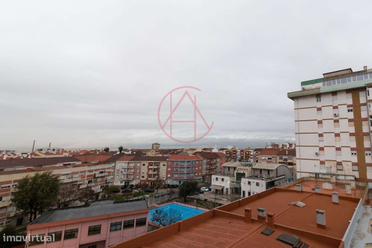 Apartamento T3 no Barreiro-22