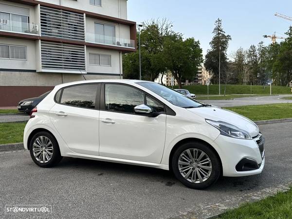 Peugeot 208 1.6 BlueHDi Style - 3