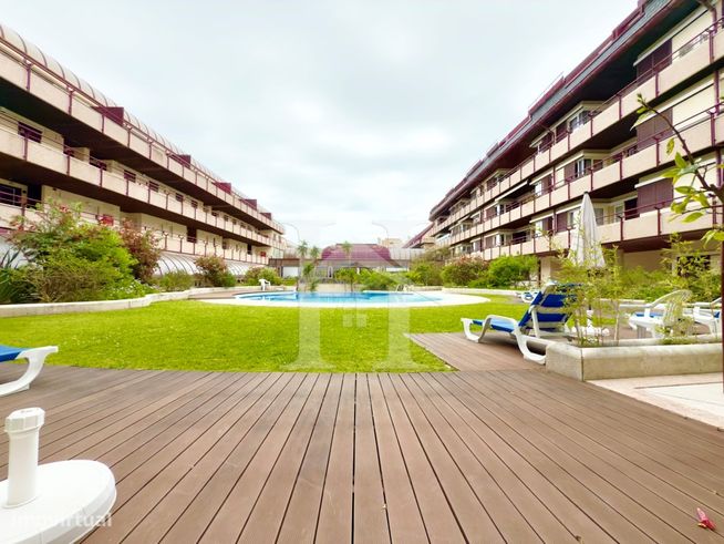 Apartamento T1 no condomínio Estoril Garden com garagem e arrecadação-21