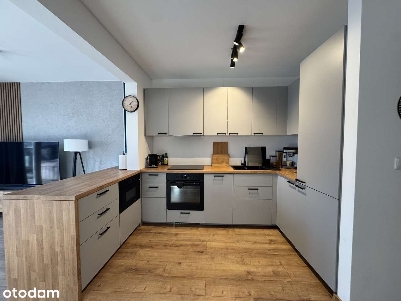 Nowoczesny dom w zabudowie bliźniaczej-6