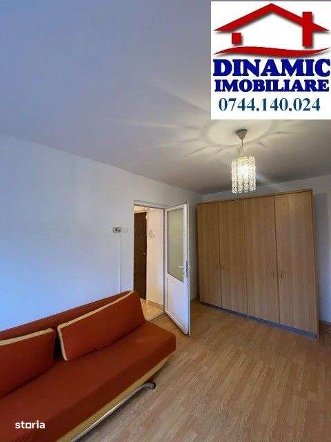 Apartament 2 camere, etaj 3, central, 300 euro/lunar - Imagine principală: 2/18