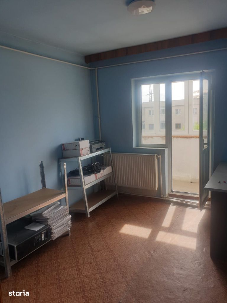 Apartament 4 camere decomandat, zona 1 Mai