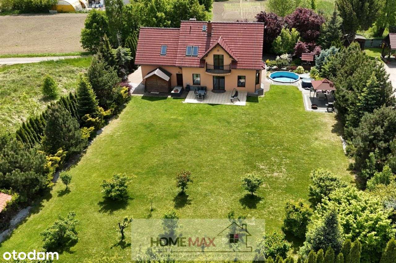 Wolnostojący dom z piękną 20 ar. działką,Grzybiany-3