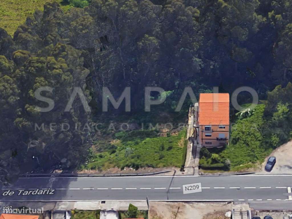 Terreno - Estrada D. Miguel/S. Pedro da Cova - Grande imagem: 2/3