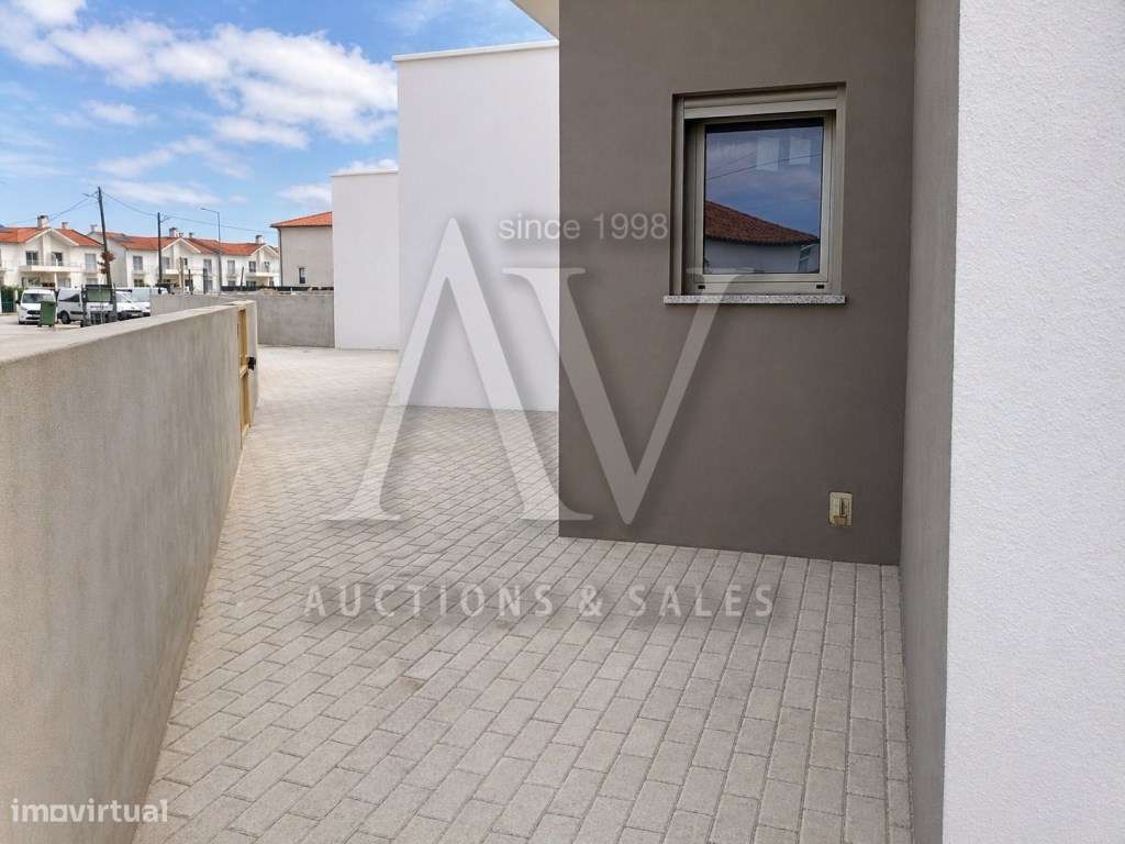 MORADIA V3+1 || Batalha || 294,50 m2 de construção-6