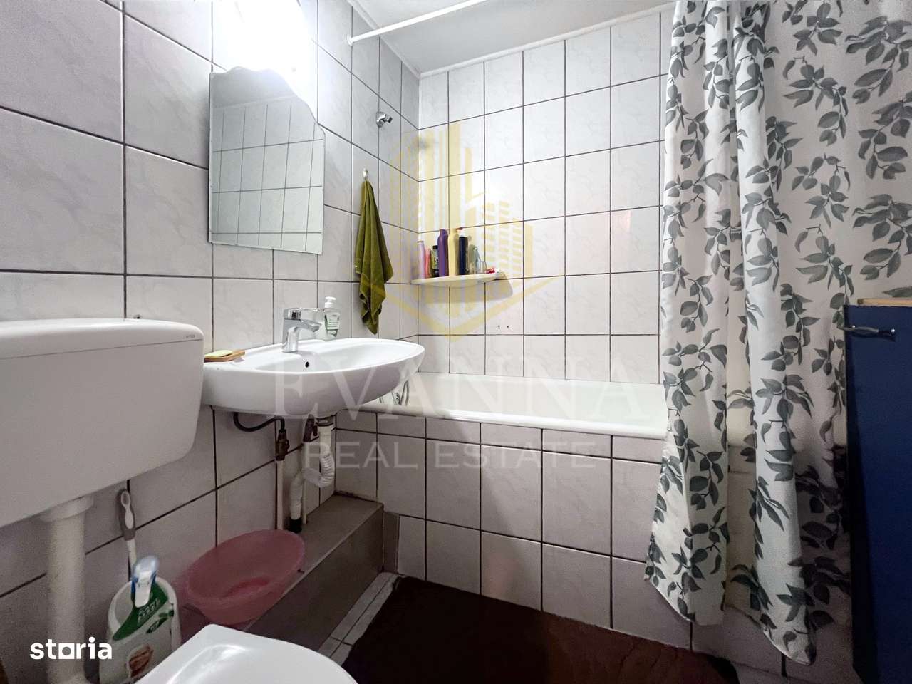 De vanzare 3 camere , decomandat -zona Vasile Alecsandri.-8