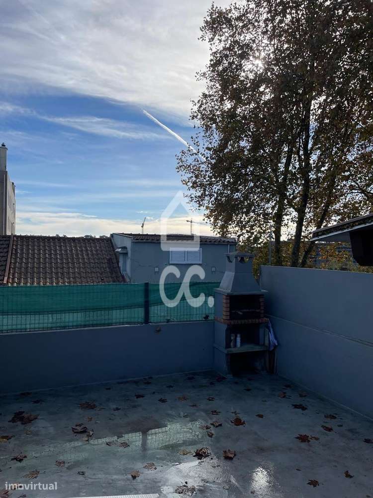 Moradia Geminada T2 Ramalde-23