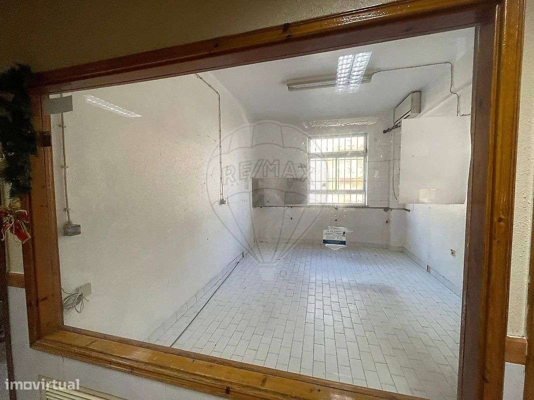 Loja  para arrendamento - Grande imagem: 2/11