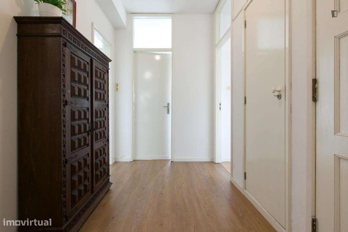 Quarto - localizado em Campanhã Porto - Grande imagem: 4/10