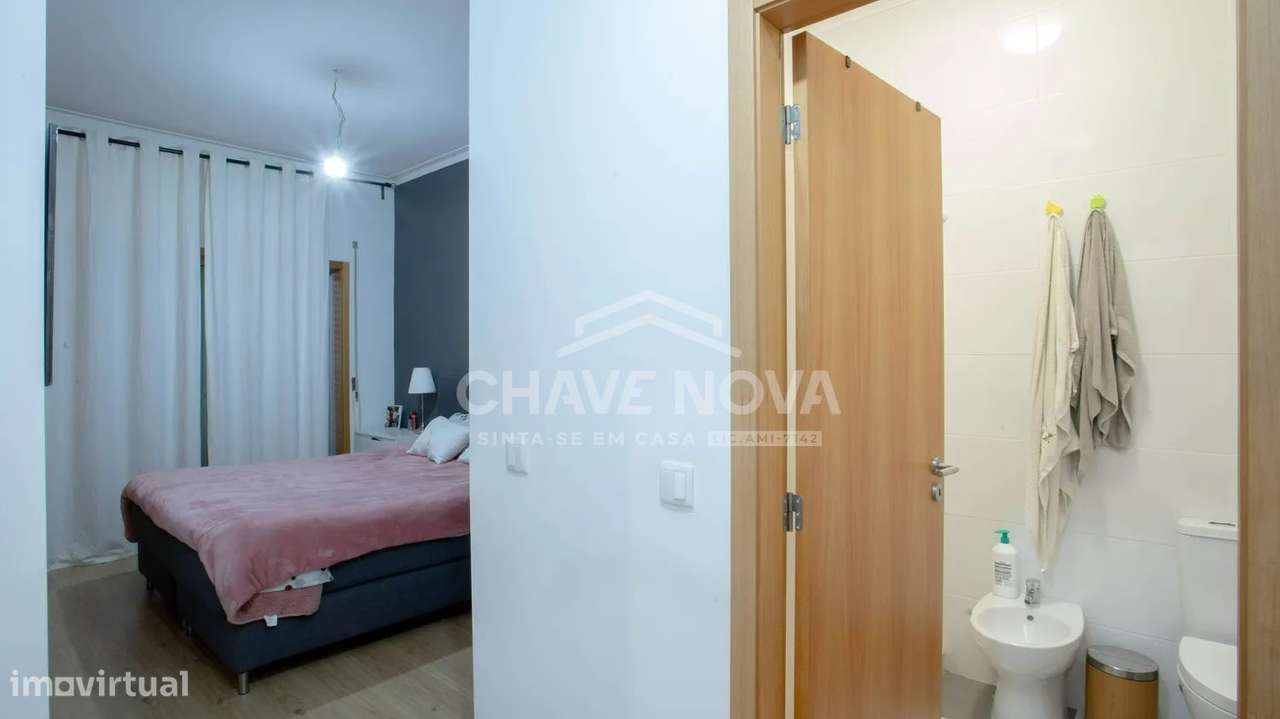 Excelente T2 como novo localizado em Oliveira do Douro-10