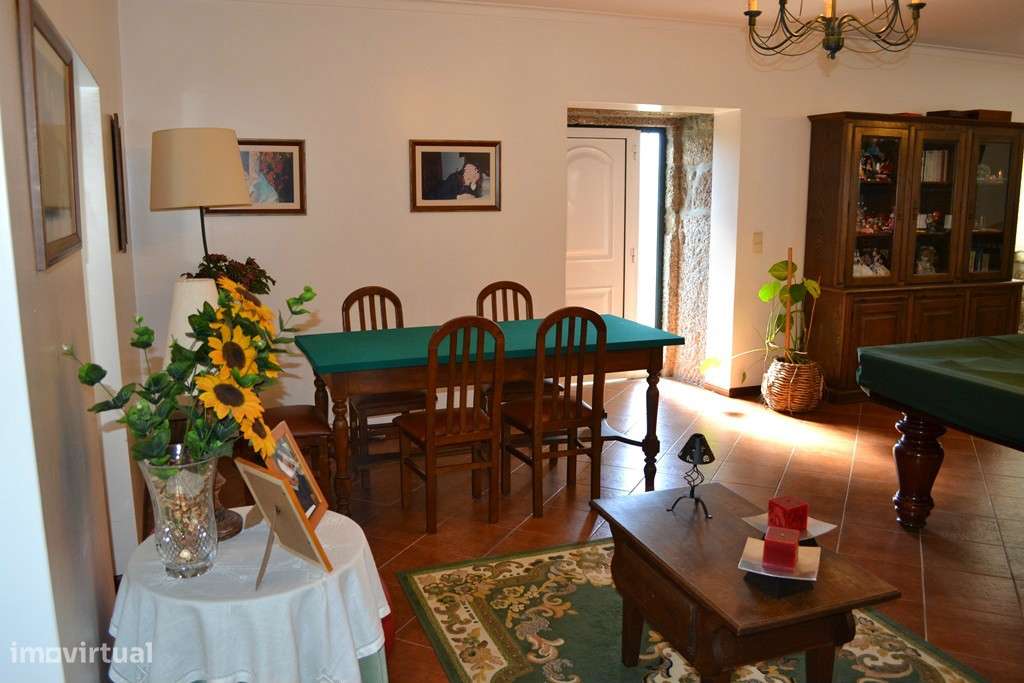 Tipologia T6, com 356m2 de área de habitação-21