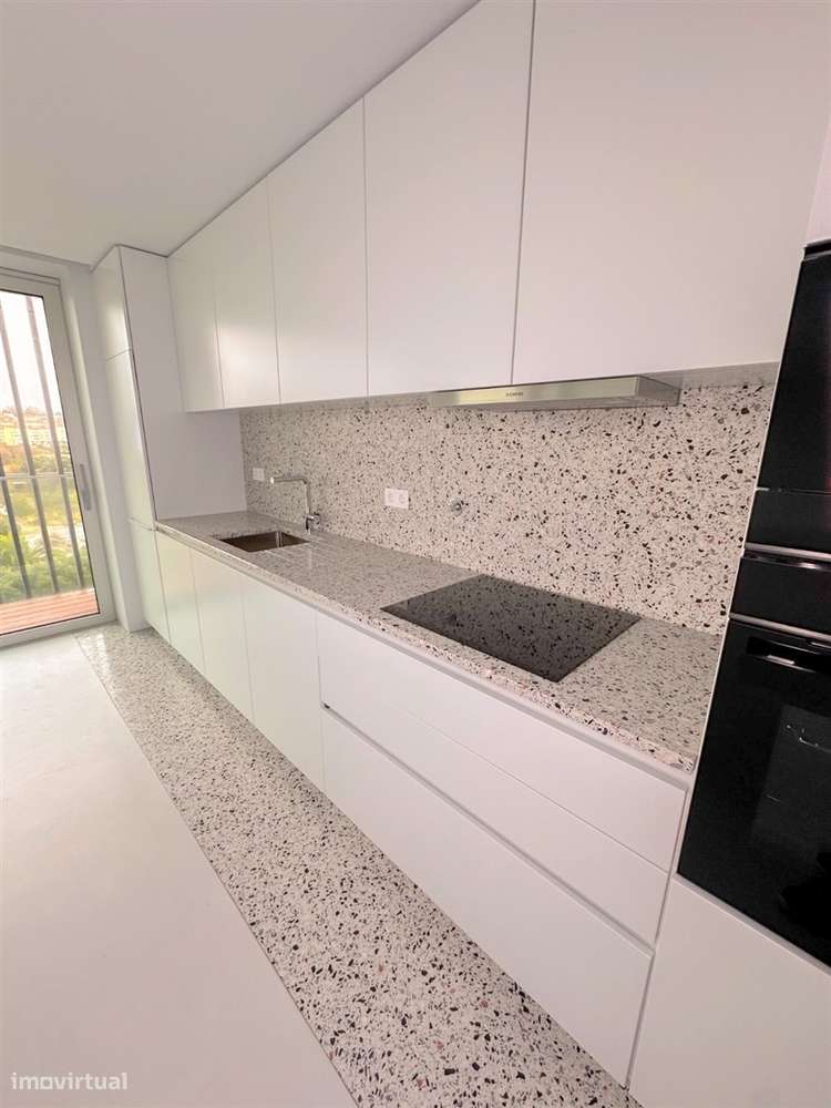 T1 a 500 metros da Praia de Matosinhos! - Grande imagem: 5/21