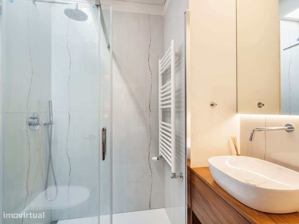 Moradia Exclusiva V4 com Piscina aquecida-36