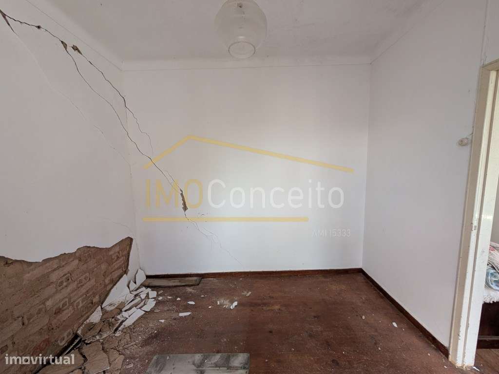 Casa tradicional para renovar - Rexaldia - TORRES NOVAS-20