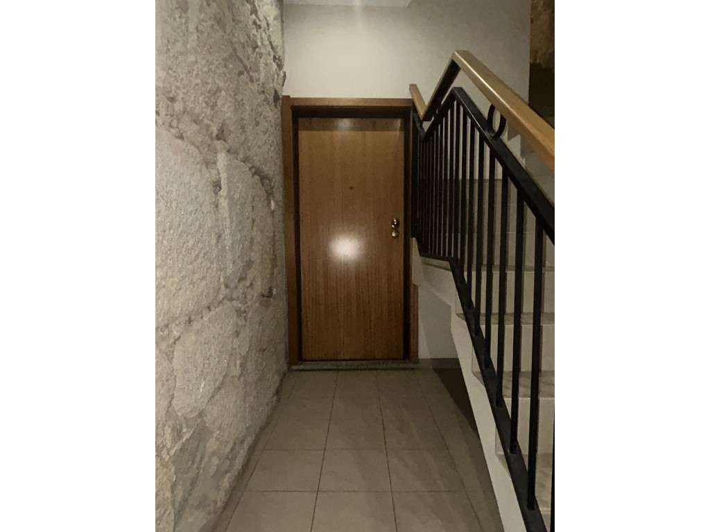 Apartamento T0 no Porto vistas para o Rio Douro com licença AL-9