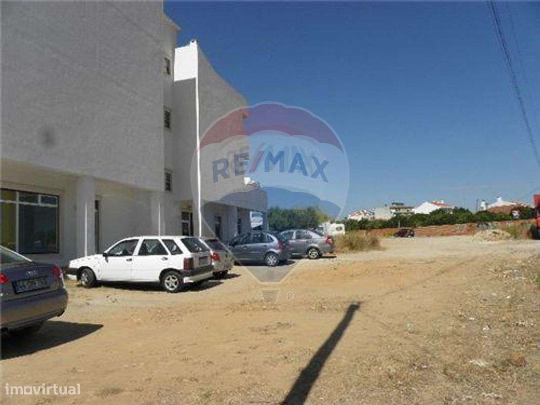 Terreno com viabilidade de construção. - Grande imagem: 4/13