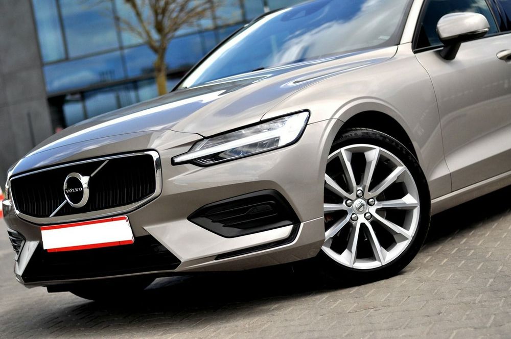 Volvo V60 II (2018- ) D3 Geartronic Momentum Pro 2019