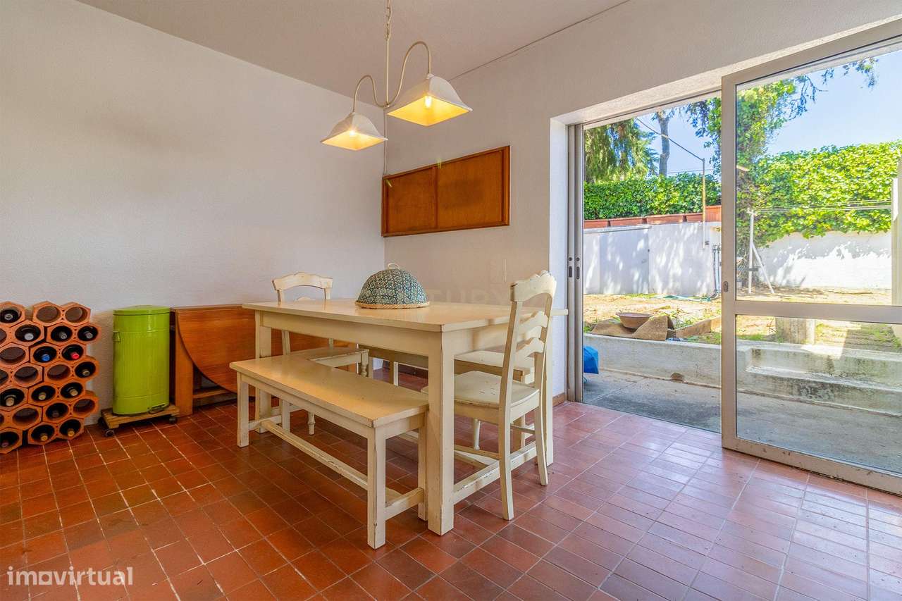 Moradia T5 com Jardim e Piscina | Albarraque – a 5 minutos da Beloura-12