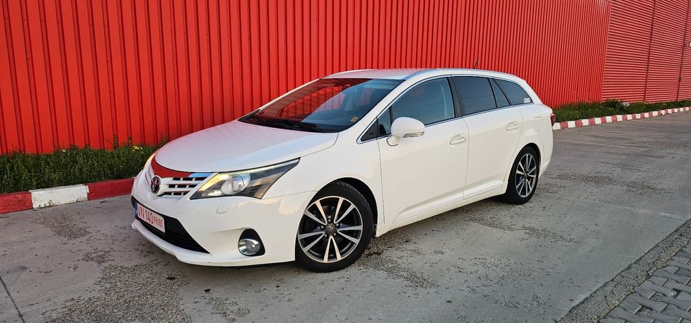 Toyota Avensis 2.0 D-4D Executive 2013