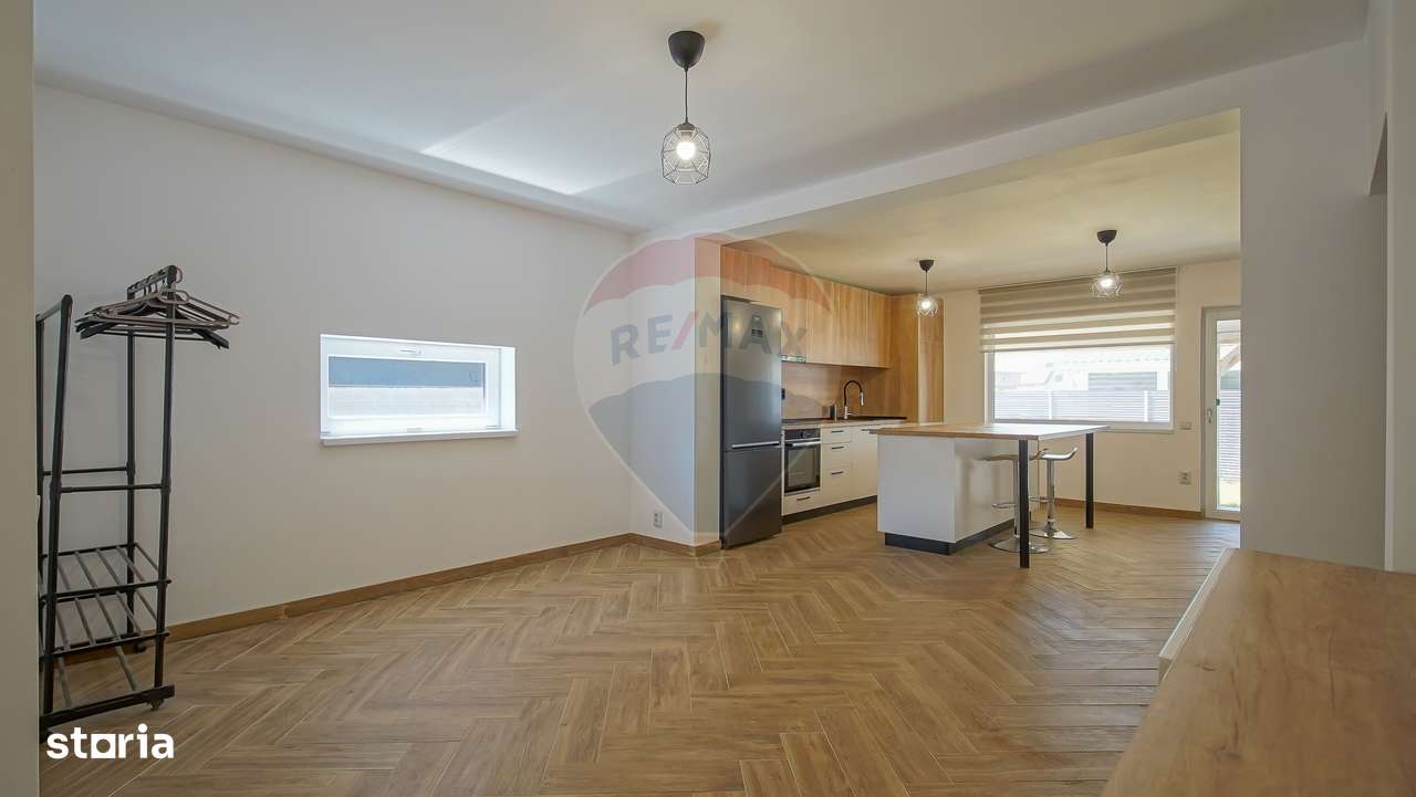 Casă 96 metri pătrați utili – Cartier Valea cu Flori, Brașov-0