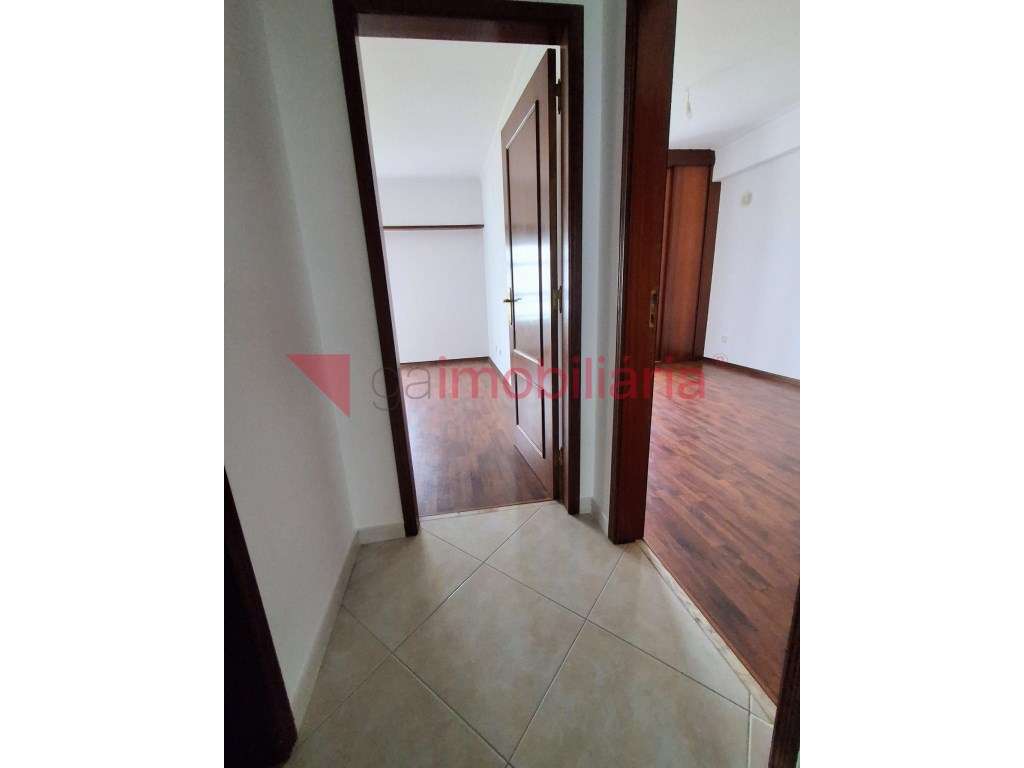 Apartamento T2+2 em Paredes, Alenquer-22