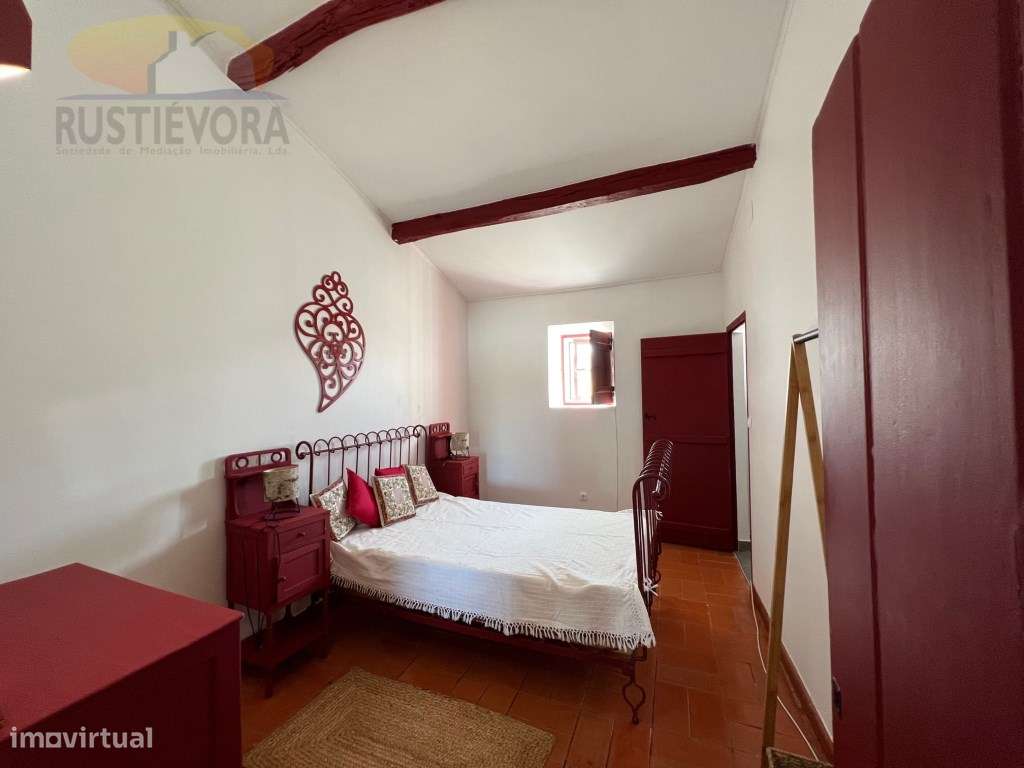 Quinta com 16 ha, com 4 Moradias Unifamiliares, piscina e várias ár...-31