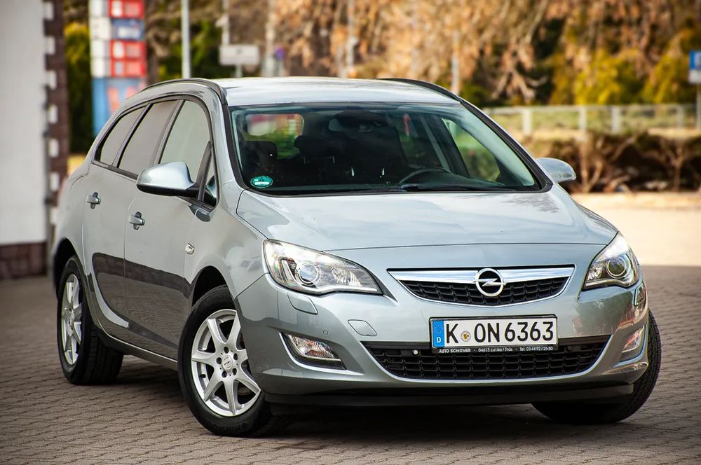 Opel Astra J (2009-2019) 1.4 Turbo Edition 2010