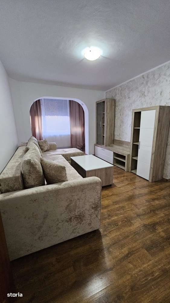 3 camere semidecomandat strada Miron Costin-2