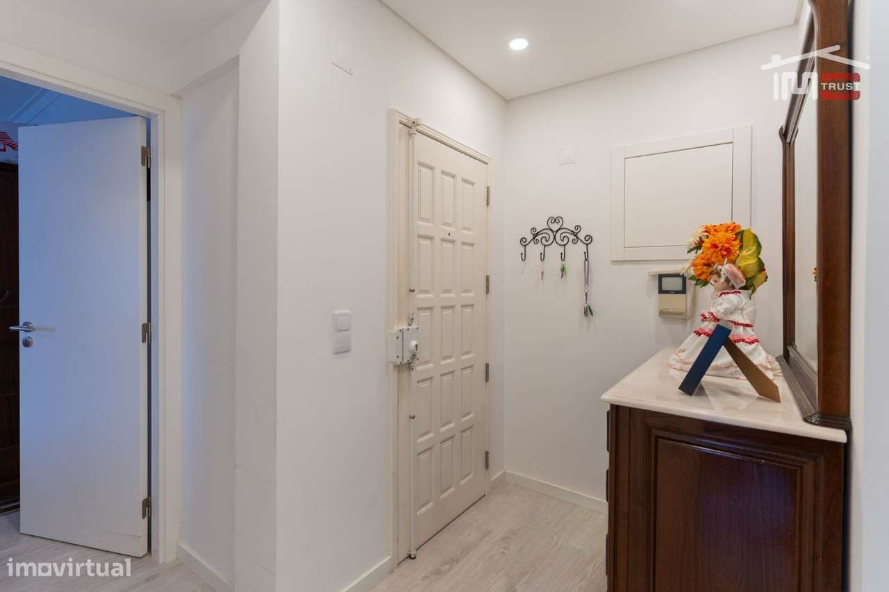 APARTAMENTO RENOVADO À VENDA EM MEM MARTINS - Grande imagem: 5/14