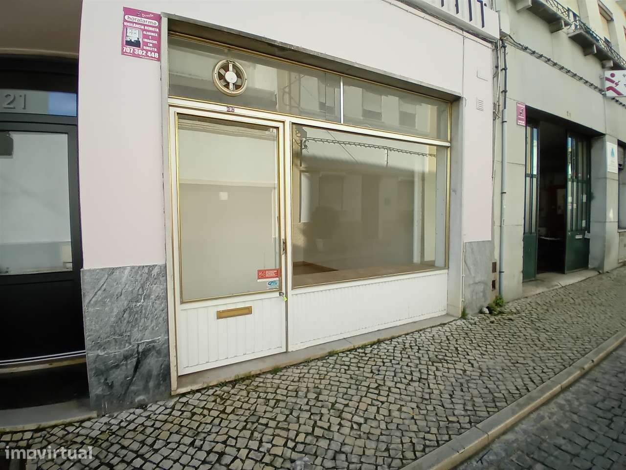 Loja T1 Venda em Torres Novas (Santa Maria, Salvador e Santiago),Torre - Grande imagem: 2/16