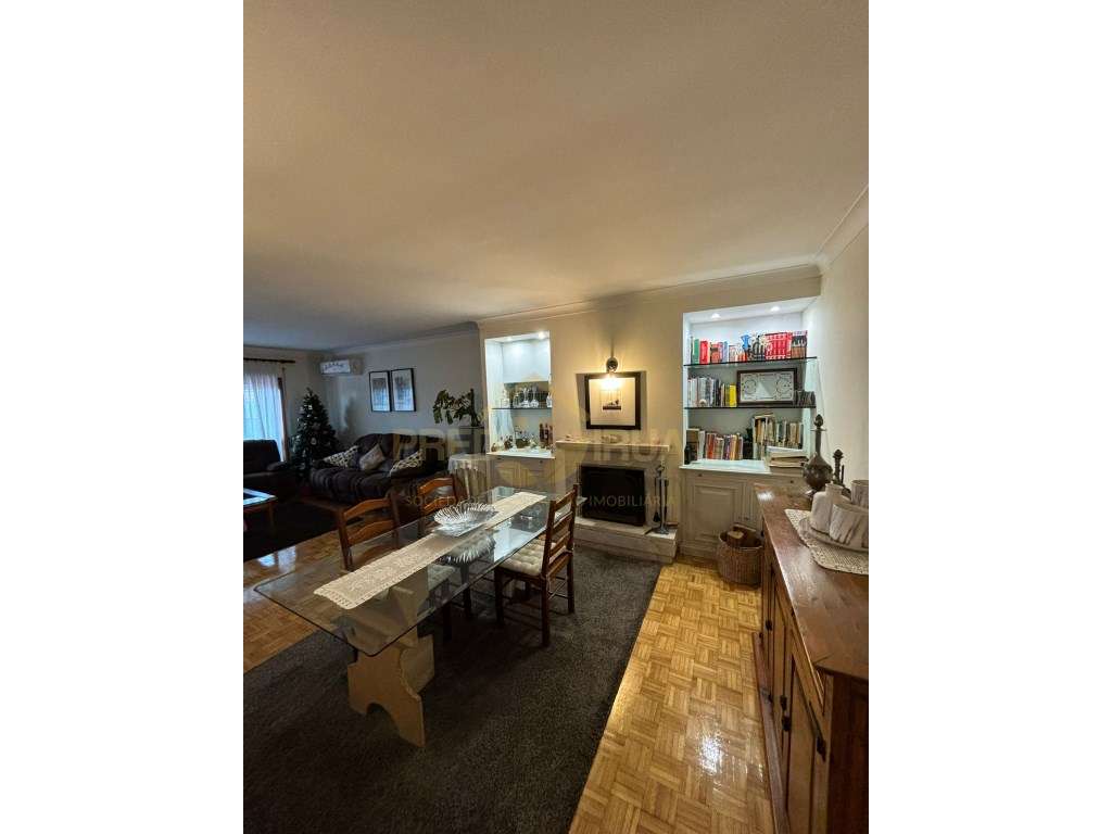 T4 no centro da Vila Nova de Gaia com fantástico terraço com50 m2 e...-0