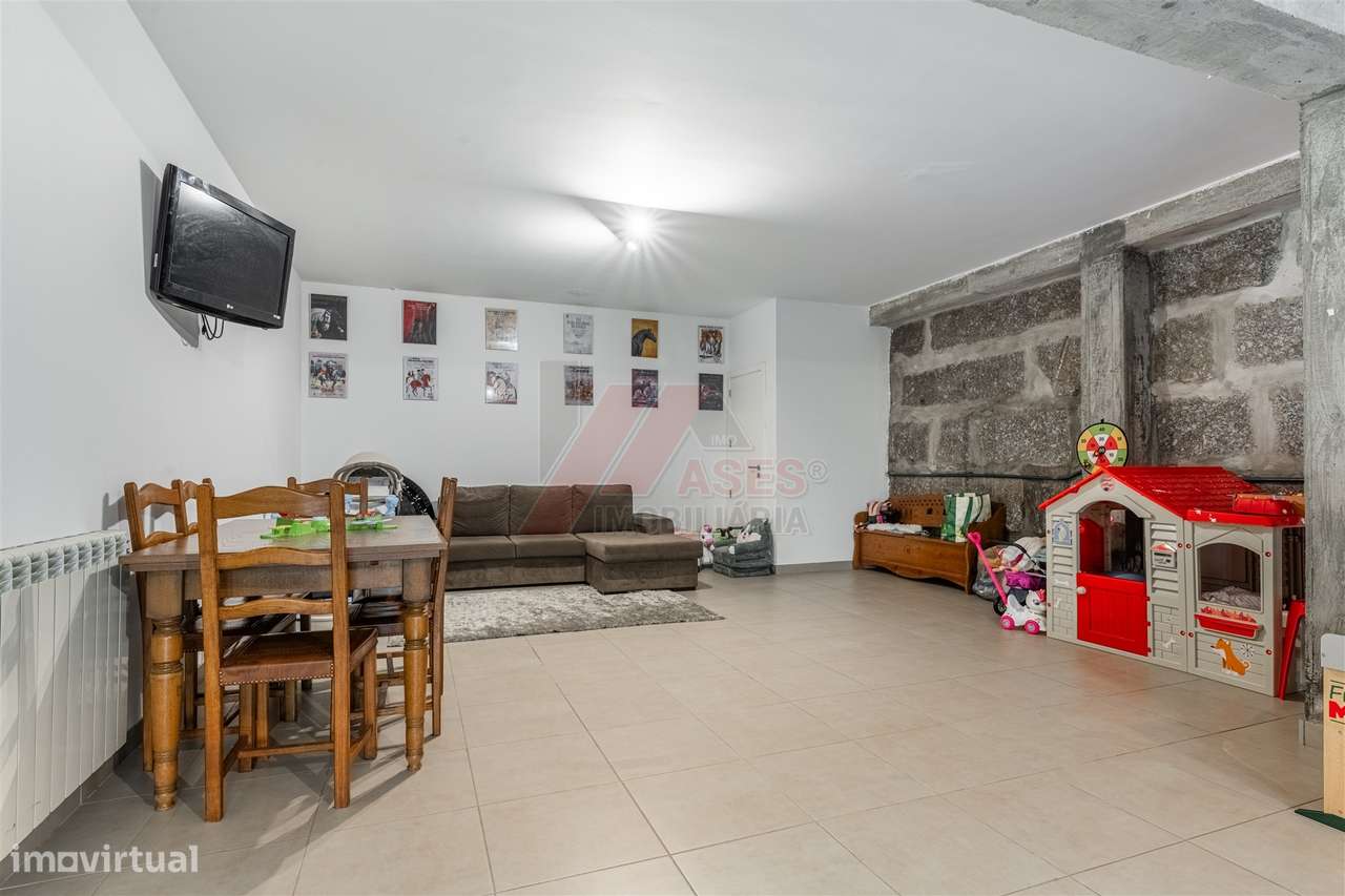 Moradia com Terreno e Espaços Amplos – 5 min de Fafe!-20