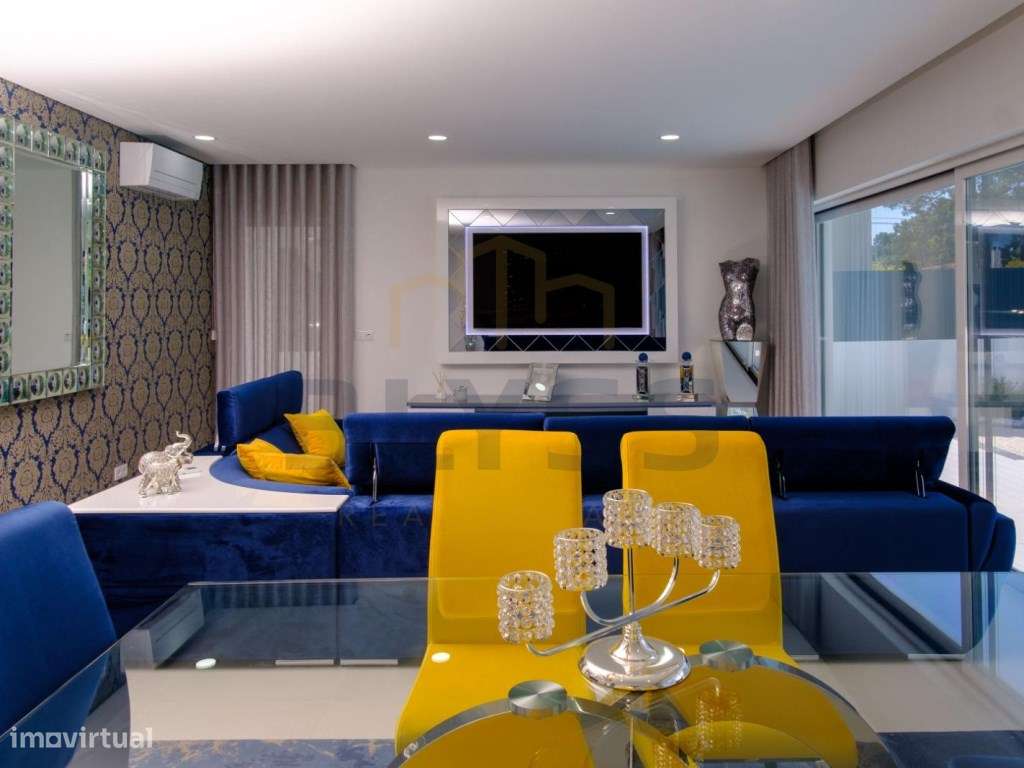 Moradia T4 com Piscina na Aroeira - Charneca da Caparica-23