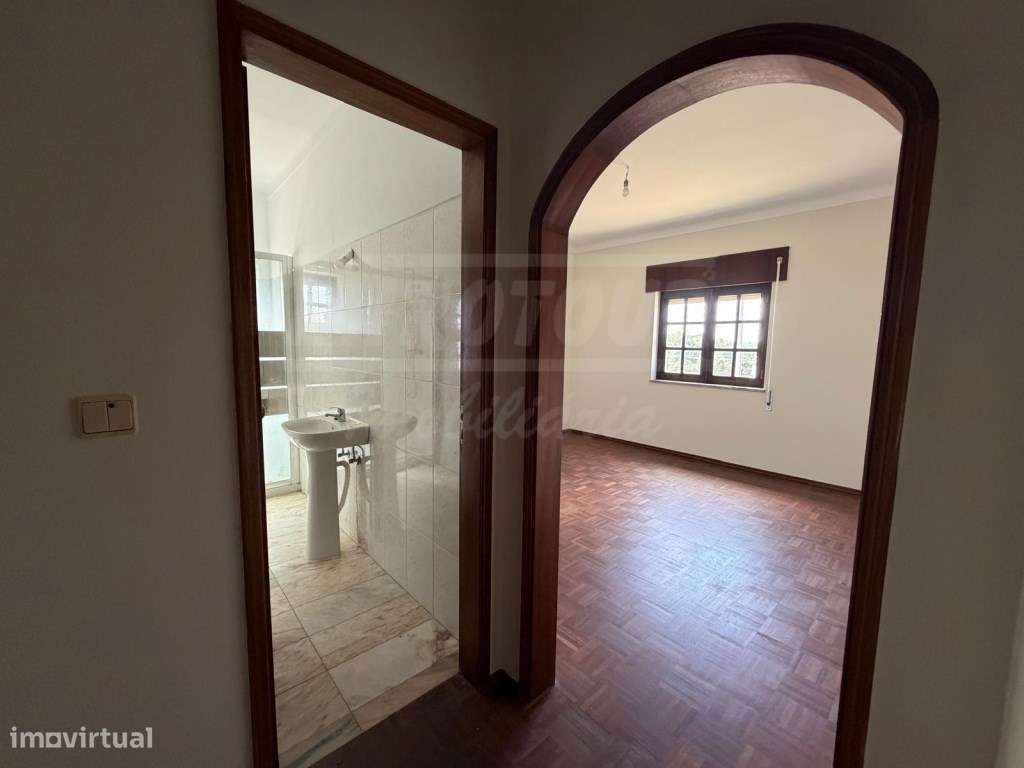 Moradia T4 com amplo terreno a poucos minutos da praia de Santo André-14