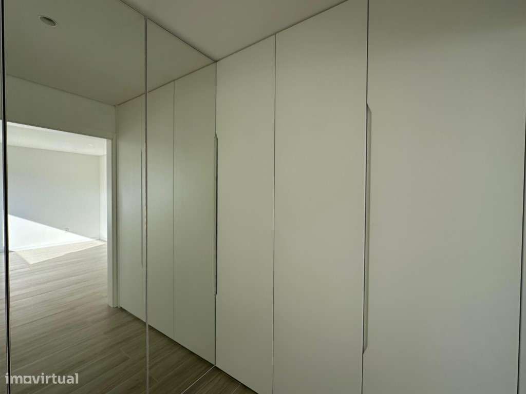 Moradia T4+1 Nova com Piscina Aquecida e Ginásio em Vidro Luxo, Con...-25