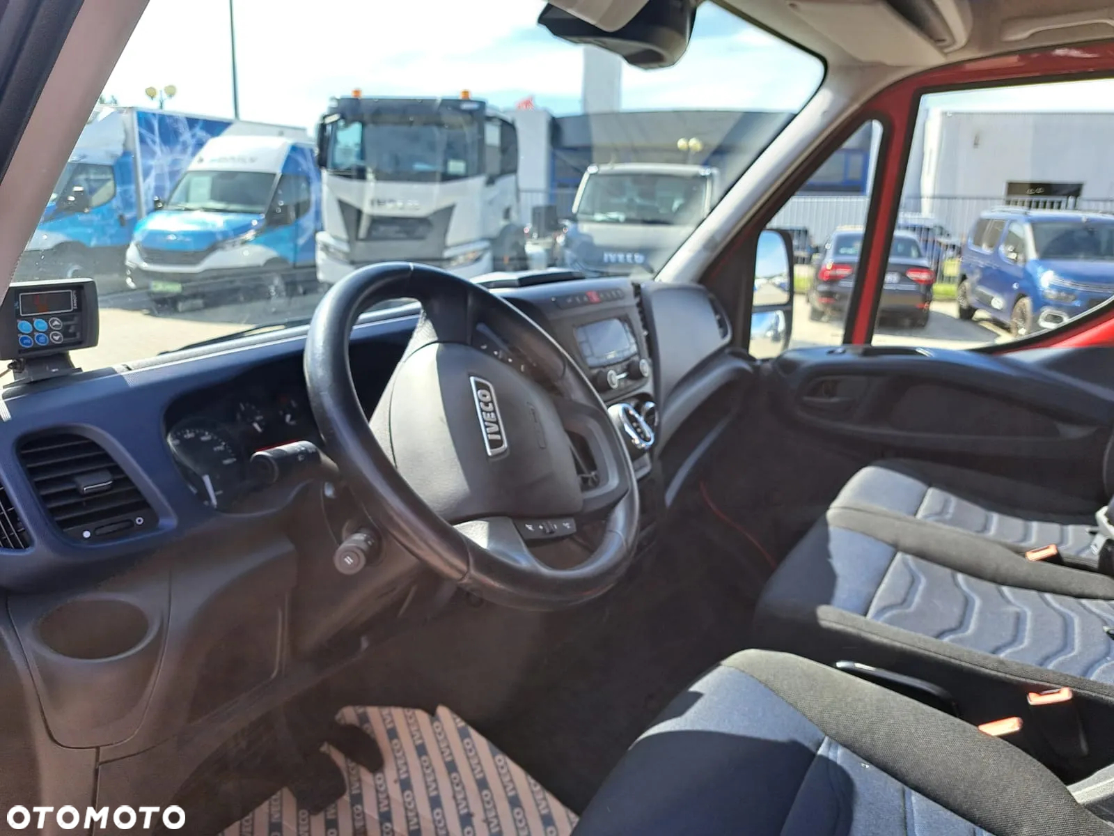 Iveco 35S18 Chłodnia Hakówka 8EP Automat HI-MATIC Krajowy 3L 180KM - 2