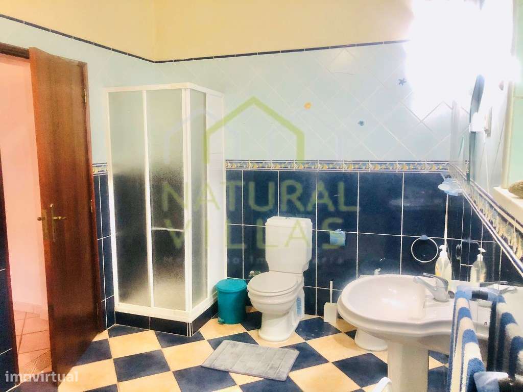 Moradia de Campo T5 com Piscina de Água Salgada e Terreno, Tunes-12