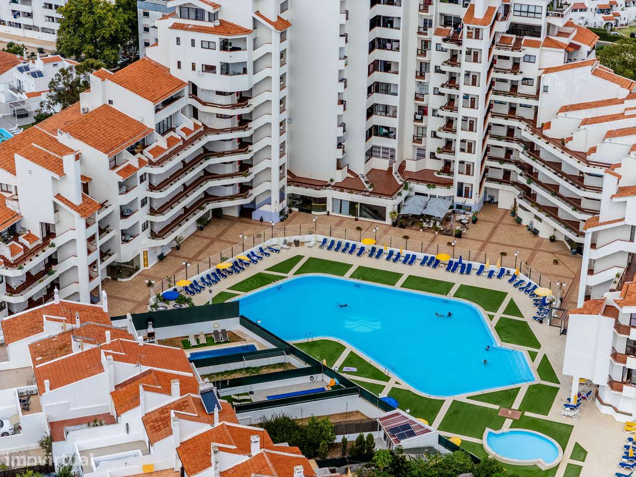 T1 totalmente remodelado, mobilado e equipado, com extraordinária vist-26