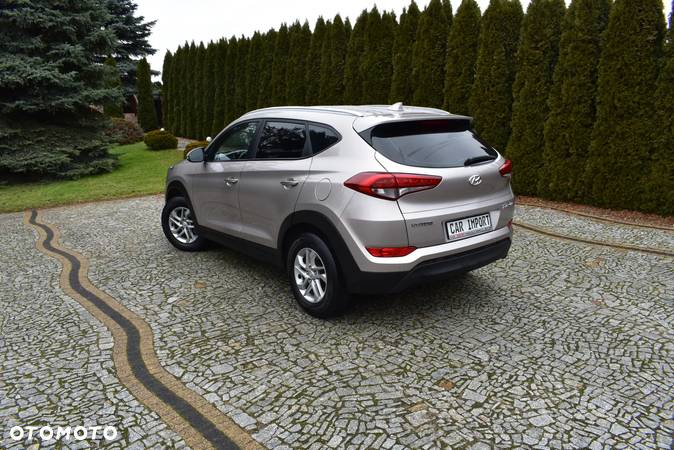 Hyundai Tucson blue 1.6 GDi 2WD Intro Edition - 4