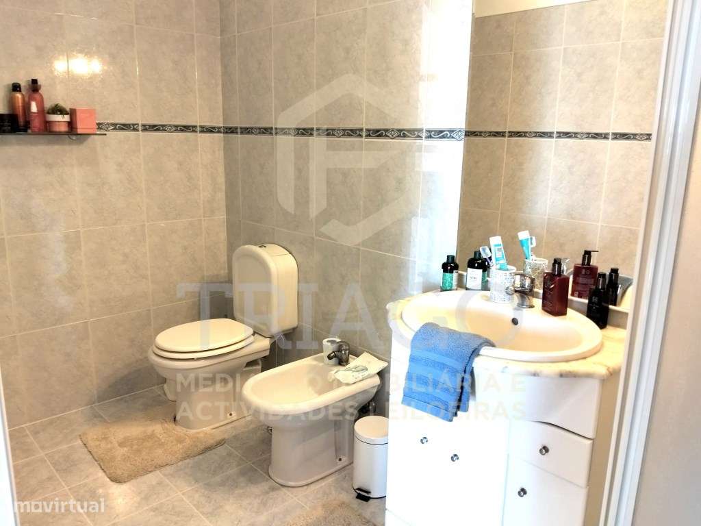 Apartamento T3 com Varanda e 2 Marquises com Excelente área - Exclu...-18